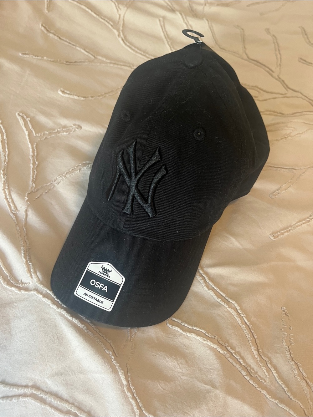 Black Yankees baseball cap